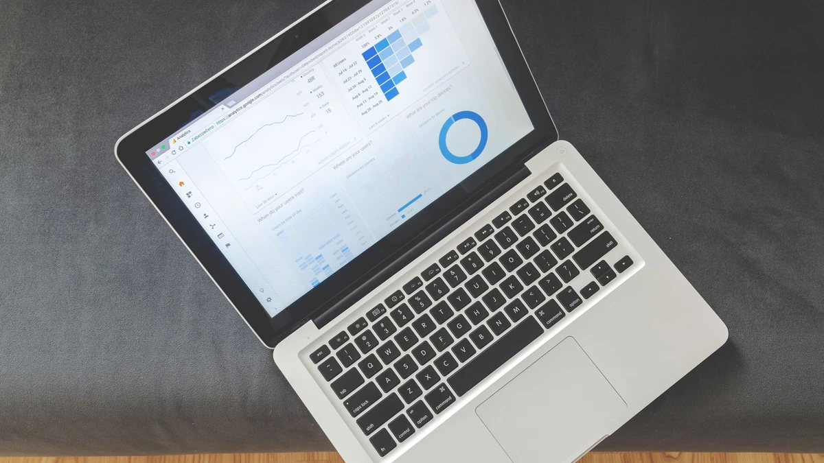 Dashboard de software SaaS na nuvem e termos de licenciamento para empresas